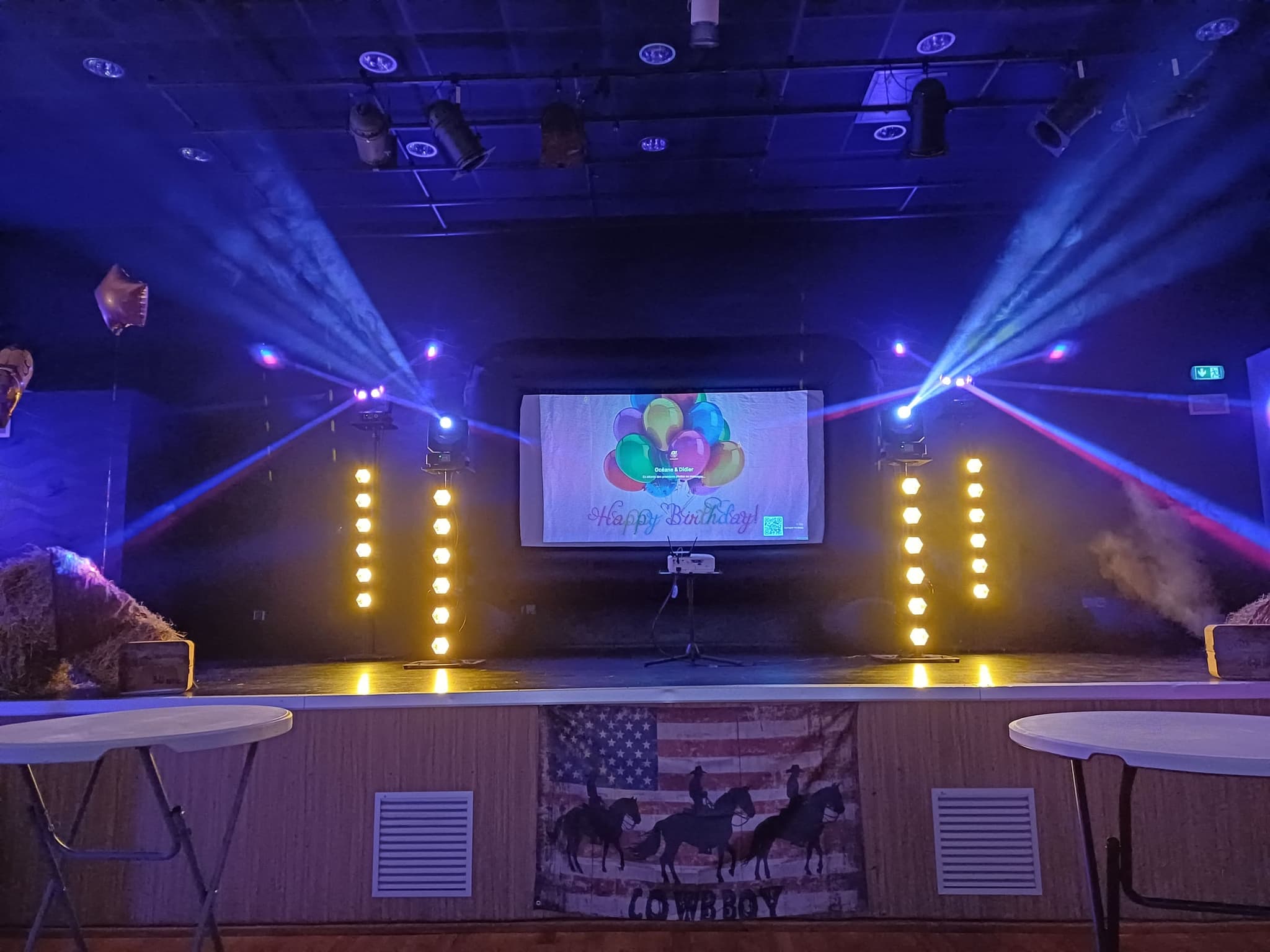 Soirée anniversaire animée par DJ avec éclairage de piste - MG Events Bretagne